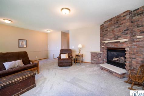 1524 Squirrels Nest Road Kasota MN 56050