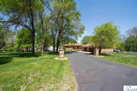 1524 Squirrels Nest Road Kasota MN 56050