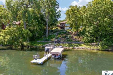 1524 Squirrels Nest Road Kasota MN 56050