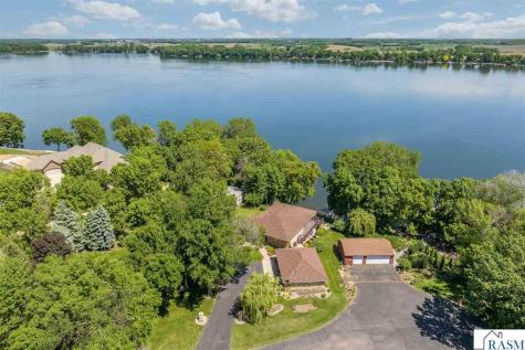1524 Squirrels Nest Road Kasota MN 56050