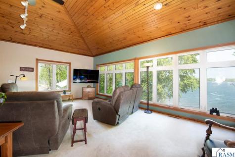 1524 Squirrels Nest Road Kasota MN 56050
