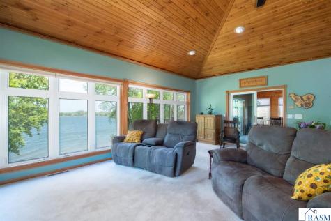 1524 Squirrels Nest Road Kasota MN 56050
