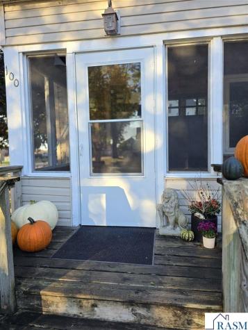 100 Summit Avenue Hanska MN 56041