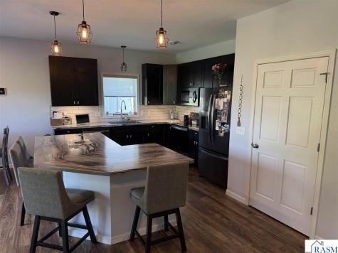 12986 Meadow Creek Drive Searles MN 56073