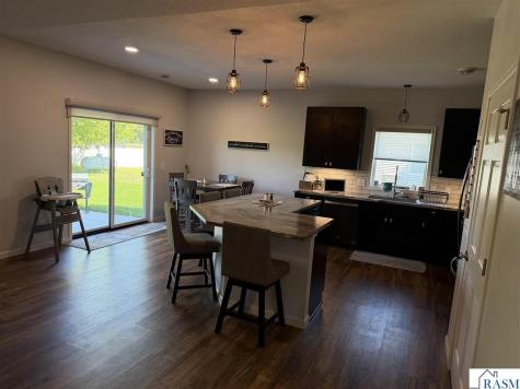 12986 Meadow Creek Drive Searles MN 56073