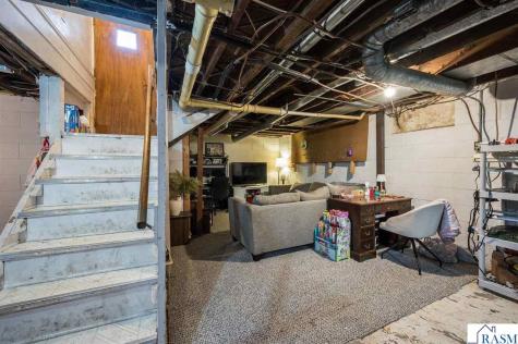 503 S Central Avenue Mapleton MN 56065