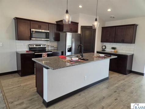 1363 Cullen Street St. Peter MN 56082-2538