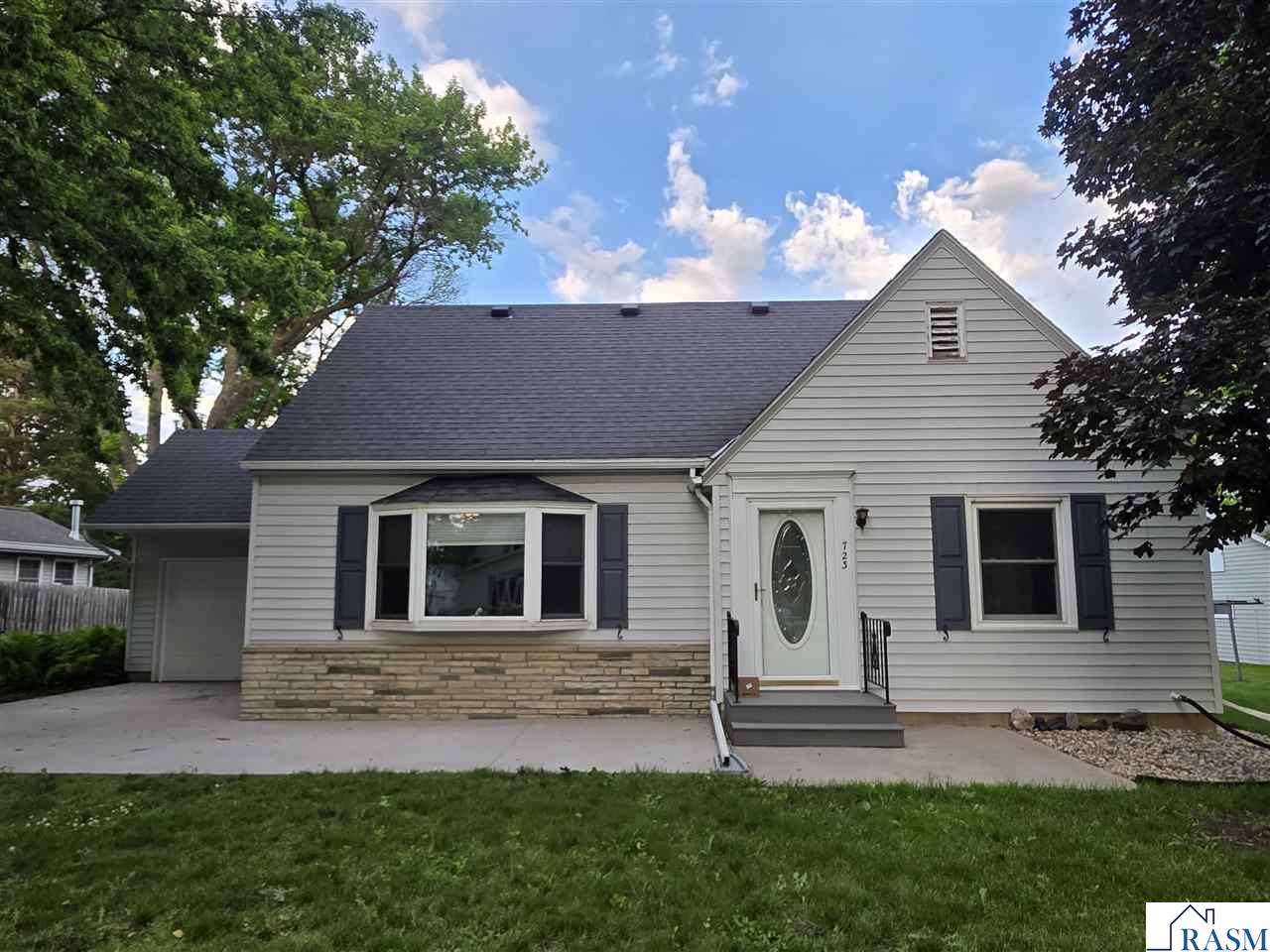 723 S 4th Street Le Sueur MN 56058