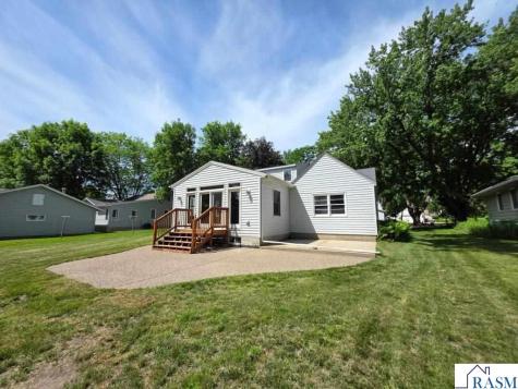 723 S 4th Street Le Sueur MN 56058