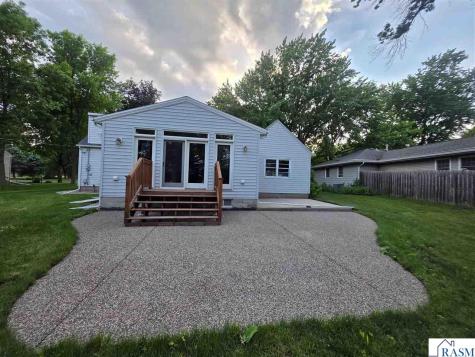 723 S 4th Street Le Sueur MN 56058