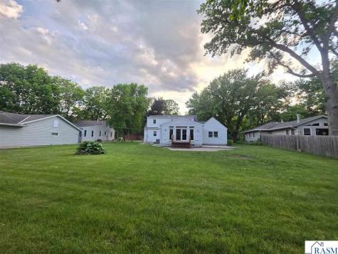 723 S 4th Street Le Sueur MN 56058