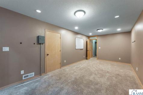 46797 381st Avenue St. Peter MN 56082
