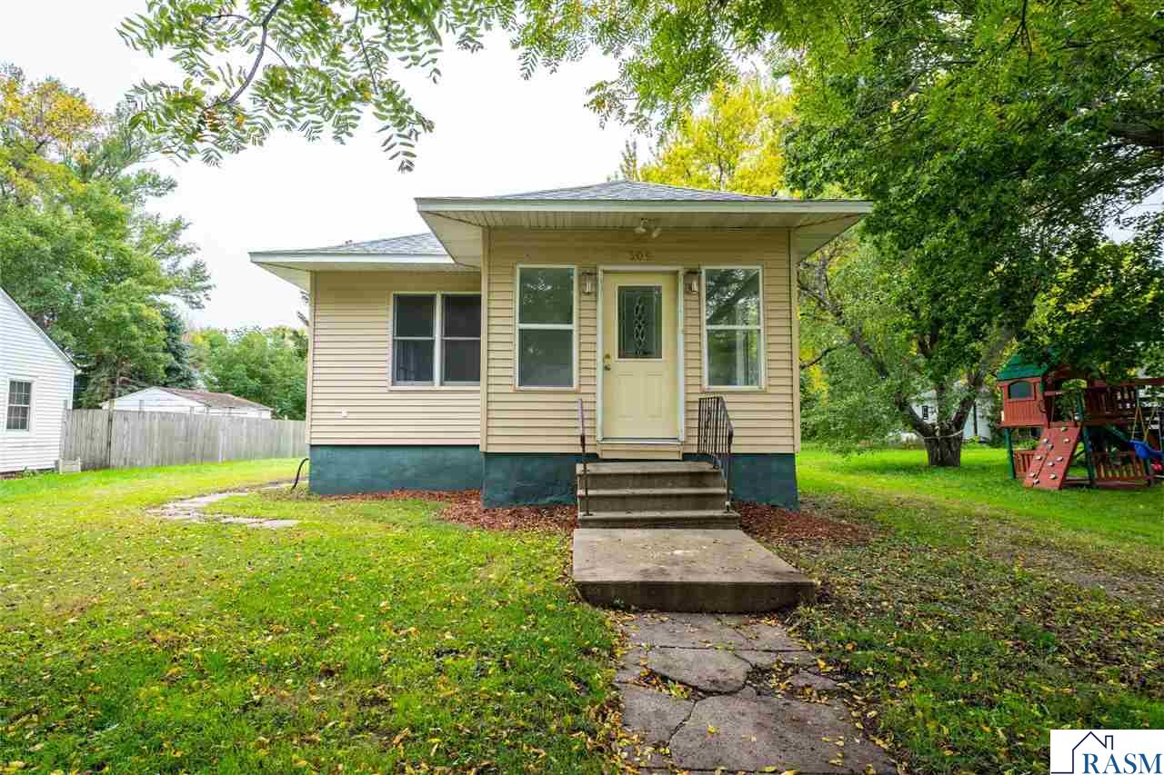 305 N Secor Street Bricelyn MN 56014