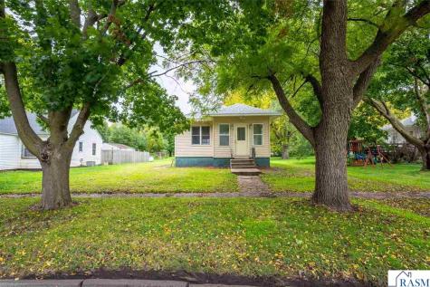 305 N Secor Street Bricelyn MN 56014