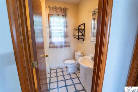 305 N Secor Street Bricelyn MN 56014