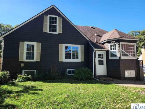 422 NE 2nd Street Waseca MN 56093