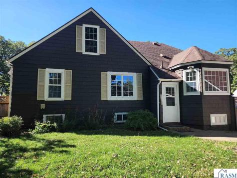 422 NE 2nd Street Waseca MN 56093