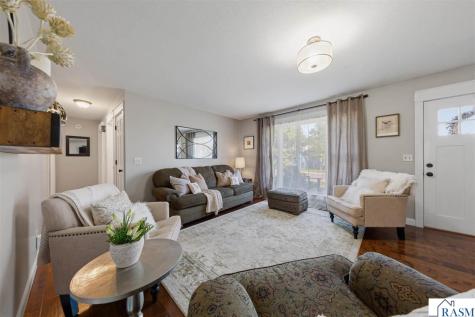 1314 N 5th Street St. Peter MN 56082