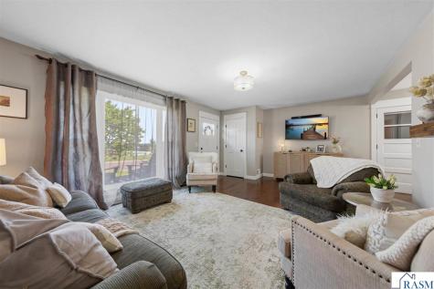 1314 N 5th Street St. Peter MN 56082