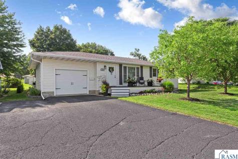 1314 N 5th Street St. Peter MN 56082