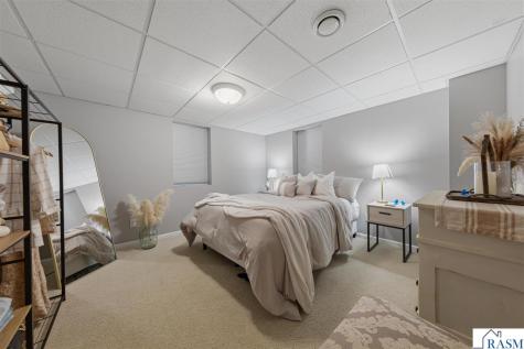 1314 N 5th Street St. Peter MN 56082