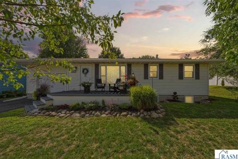 1314 N 5th Street St. Peter MN 56082