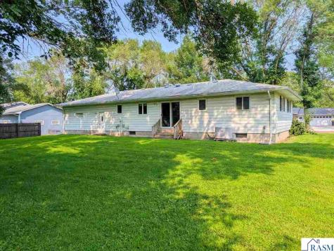 410 SE 1st Avenue Mapleton MN 56065