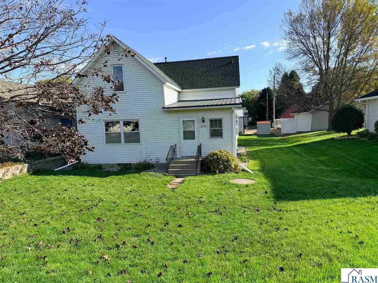 1223 S Jefferson Street New Ulm MN 56073