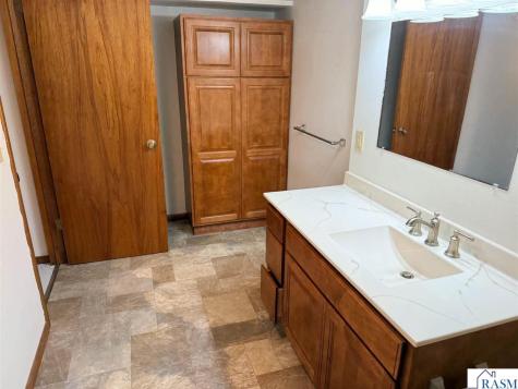 1223 S Jefferson Street New Ulm MN 56073