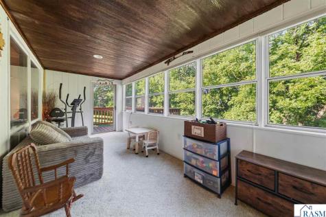 508 Ridge Road Henderson MN 56044
