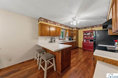 508 Ridge Road Henderson MN 56044