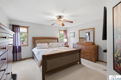 1576 Lamar Drive North Mankato MN 56003