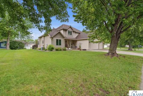 1576 Lamar Drive North Mankato MN 56003
