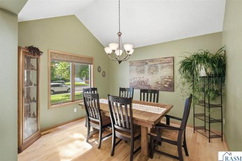 1576 Lamar Drive North Mankato MN 56003