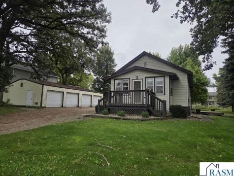 803 W 1st Street Blue Earth MN 56013