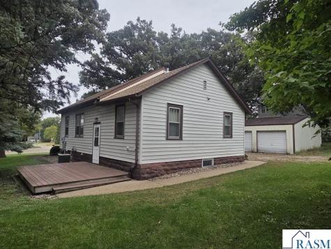 803 W 1st Street Blue Earth MN 56013
