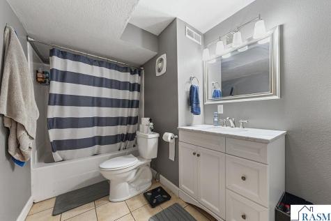 228 Plum Run Le Sueur MN 56058