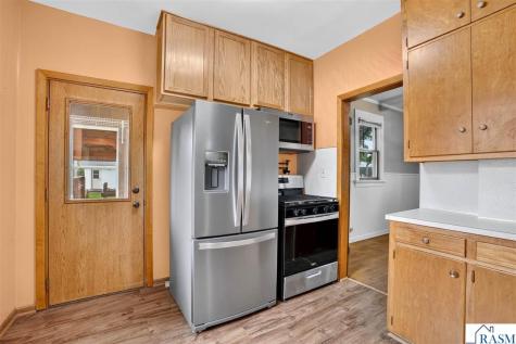 1423 N 2nd Street Mankato MN 56001
