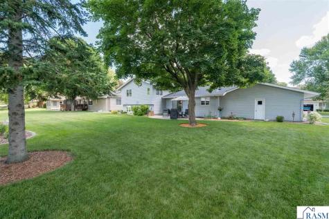 1028 Shady Oak Drive North Mankato MN 56003