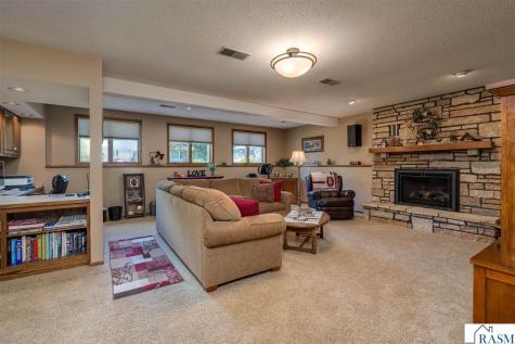 1028 Shady Oak Drive North Mankato MN 56003