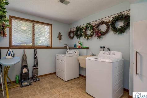 1028 Shady Oak Drive North Mankato MN 56003