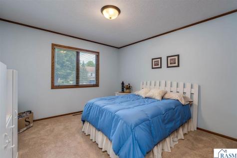 1028 Shady Oak Drive North Mankato MN 56003