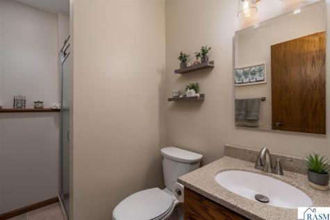 1028 Shady Oak Drive North Mankato MN 56003