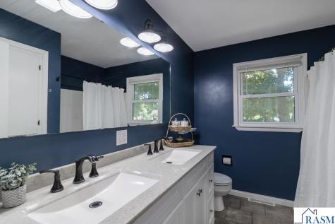 312 SE 9th Avenue Waseca MN 56093