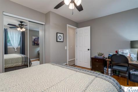 911 Pfau Street Mankato MN 56001