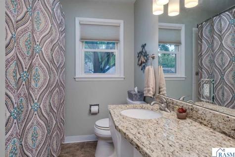911 Pfau Street Mankato MN 56001