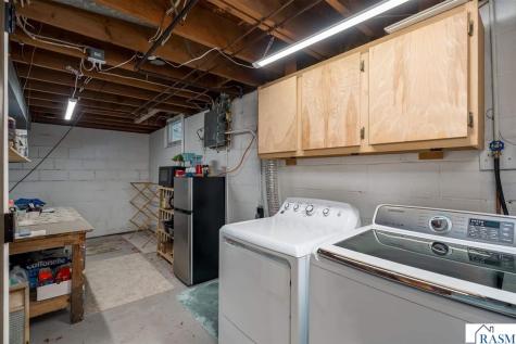 911 Pfau Street Mankato MN 56001