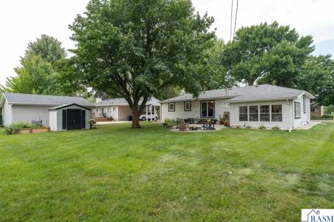 911 Pfau Street Mankato MN 56001