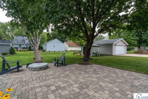 911 Pfau Street Mankato MN 56001