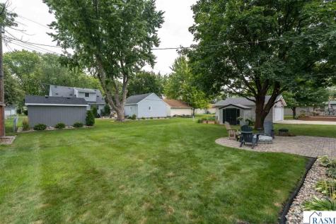 911 Pfau Street Mankato MN 56001